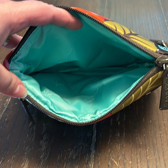 Vera Bradley Neoprene cosmetic bag. - Picture 2 of 6